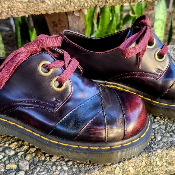 Dr Martens US 8 / EU 39 Burgundy Vegan Leather 1461 Oxfords - LIKE NEW - Picture 2 of 7